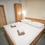 U Jeřába - Komplex C Penzion Horni Vestonice