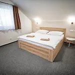 Penzion U Jeřába - Komplex C Horni Vestonice
