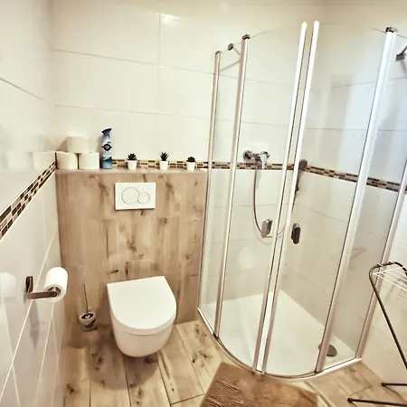 U Jeraba - Komplex C ゲストハウス 4*